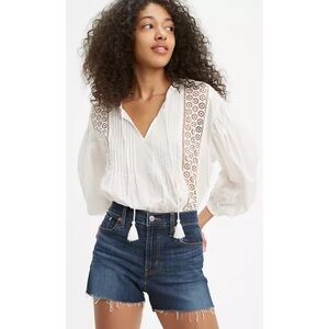 Levi’s Women’s high rise shorts raw hem dark wash 32